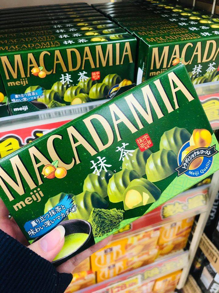 Meiji Matcha Macadamia